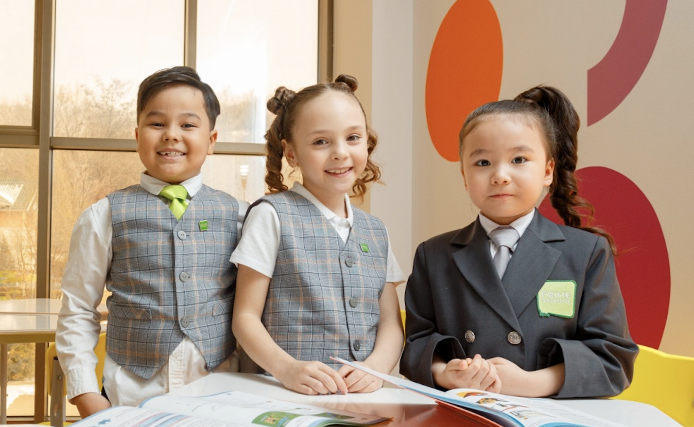 Счастливые дети в современной школе Prime School
